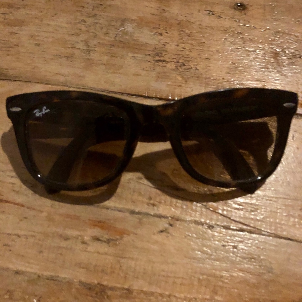 Ray-Ban wayfarer